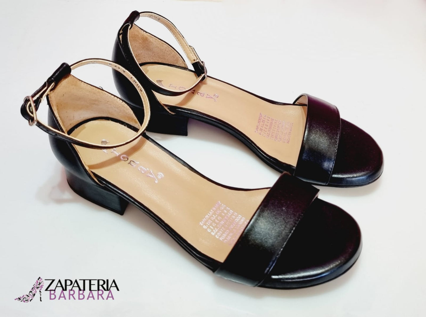 ZAPATILLA RONAY 1604 TACON BAJO NEGRO