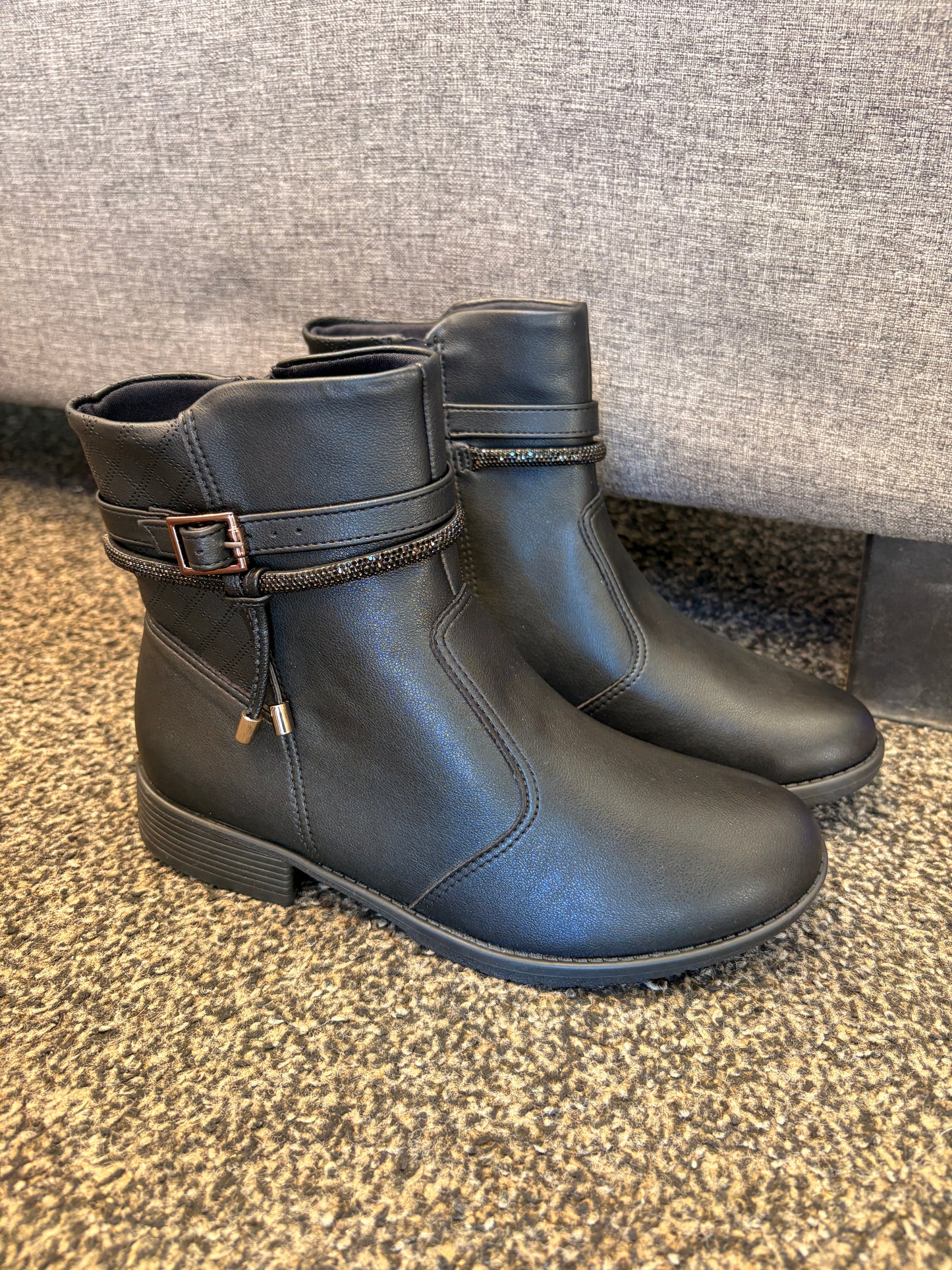 BOTIN DE PISO PICCADILLY 653015 NEGRO