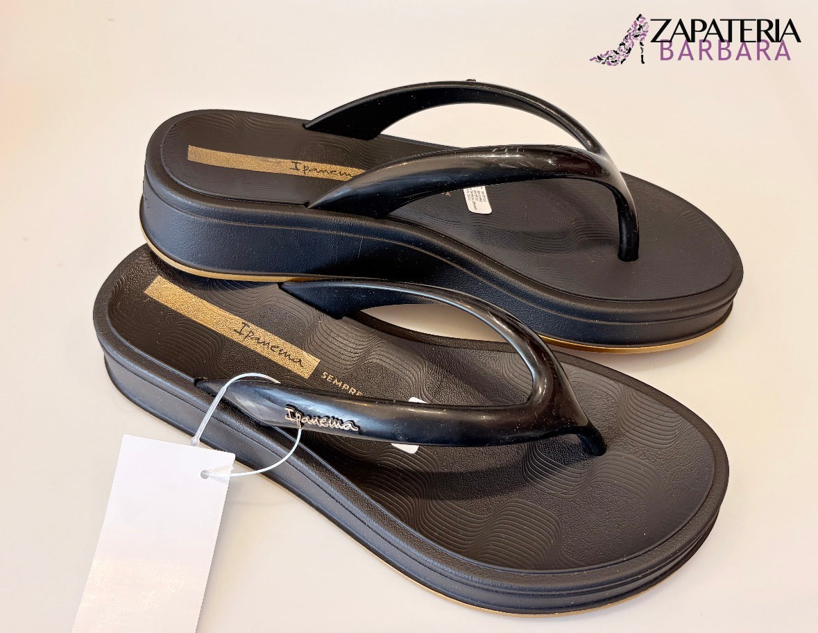 SANDALIA PLATAFORMA 27417 IPANEMA NEGRO/ORO